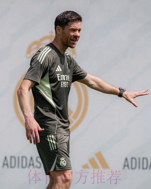 阿斯:皇马内部默认阿隆索出任新帅 他是唯一人选